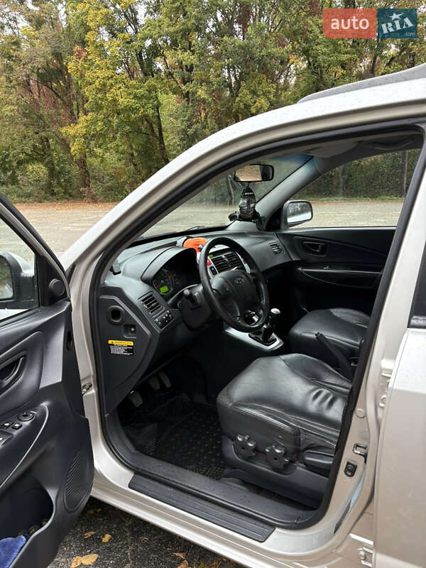 Позашляховик / Кросовер Hyundai Tucson 2006 в Корсунь-Шевченківському