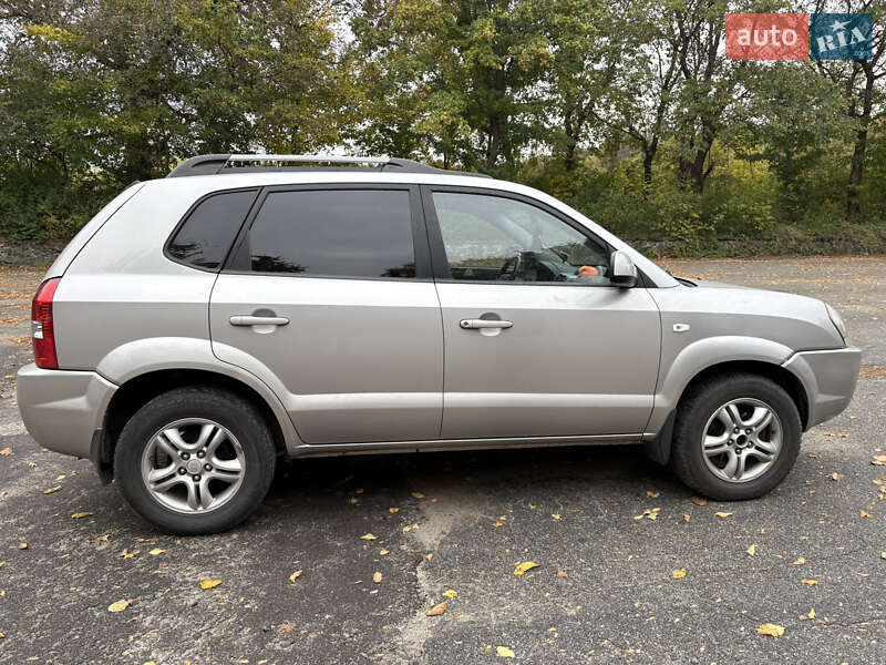 Позашляховик / Кросовер Hyundai Tucson 2006 в Корсунь-Шевченківському