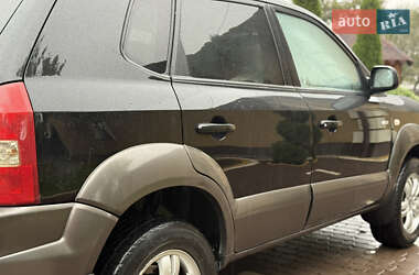 Внедорожник / Кроссовер Hyundai Tucson 2006 в 