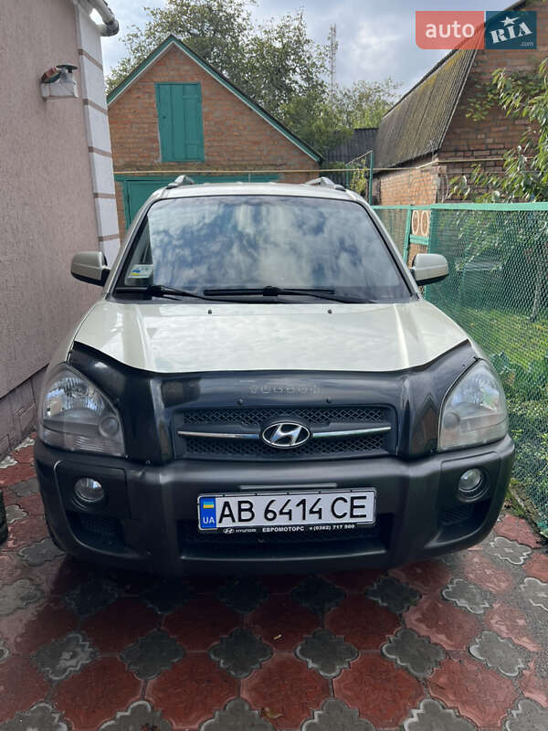 Внедорожник / Кроссовер Hyundai Tucson 2008 в 