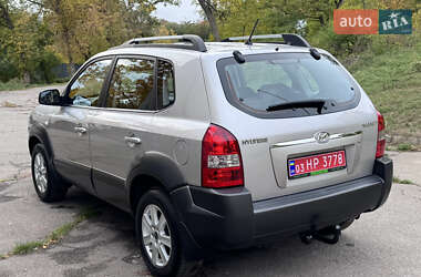 Внедорожник / Кроссовер Hyundai Tucson 2006 в  фото 10 Внедорожник / Кроссовер Hyundai Tucson 2006 в