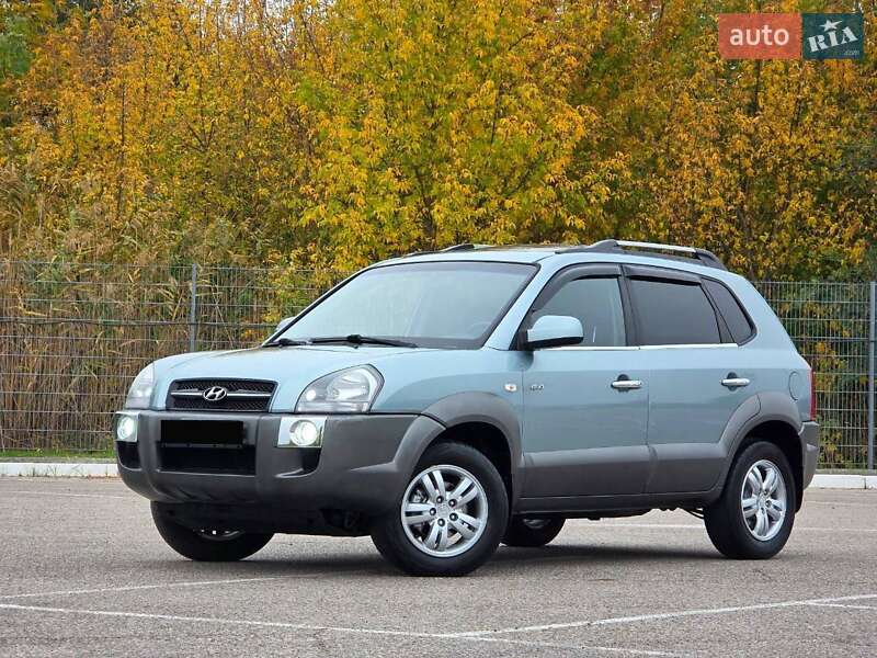 Внедорожник / Кроссовер Hyundai Tucson 2008 в 