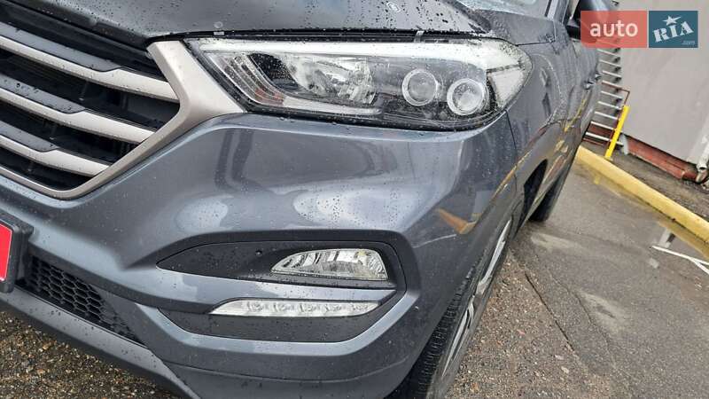 Позашляховик / Кросовер Hyundai Tucson 2016 в Києві