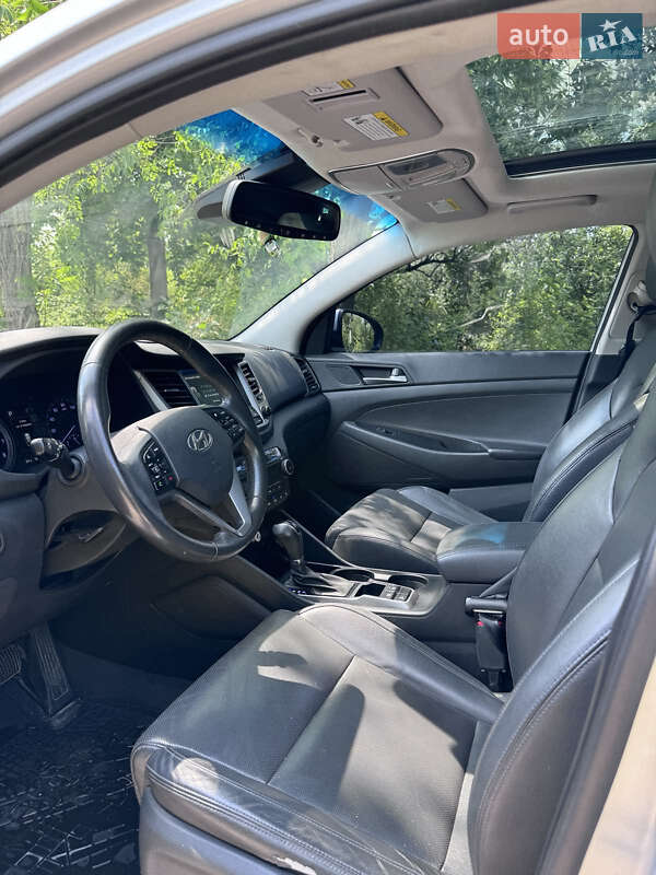 Внедорожник / Кроссовер Hyundai Tucson 2016 в Днепре фото 4 Внедорожник / Кроссовер Hyundai Tucson 2016 в Днепре