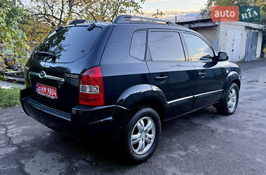 Внедорожник / Кроссовер Hyundai Tucson 2007 в 