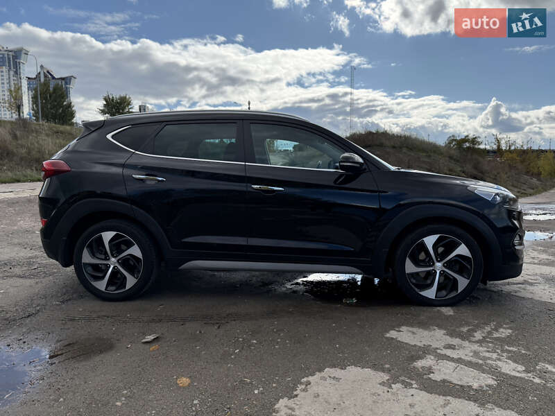 Позашляховик / Кросовер Hyundai Tucson 2017 в Запоріжжі