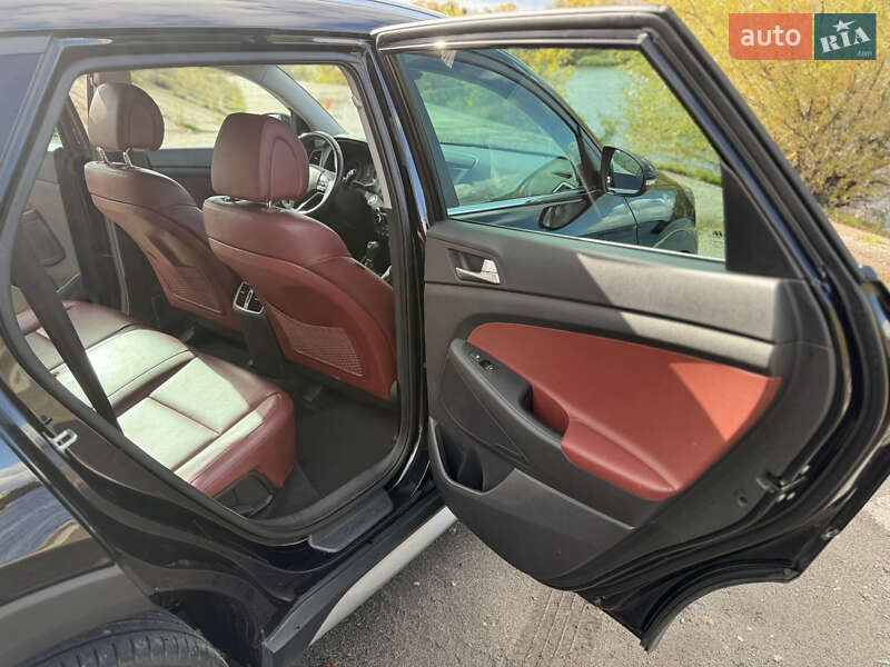 Позашляховик / Кросовер Hyundai Tucson 2017 в Запоріжжі