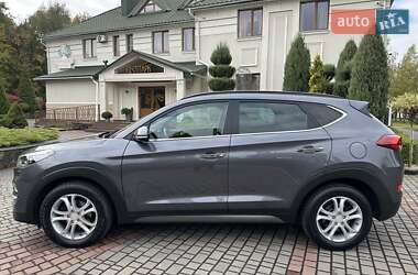 Внедорожник / Кроссовер Hyundai Tucson 2015 в 