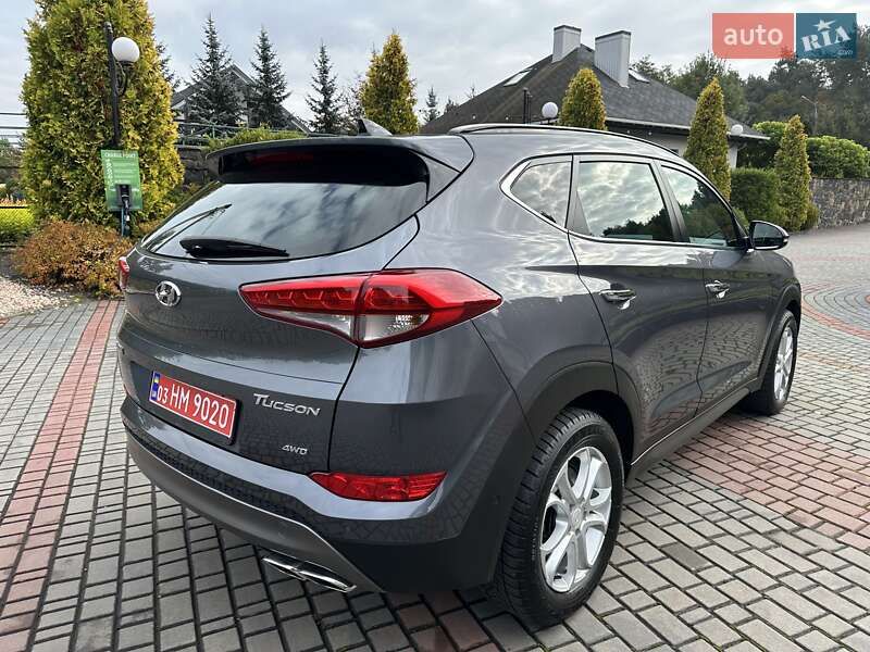 Позашляховик / Кросовер Hyundai Tucson 2015 в Луцьку