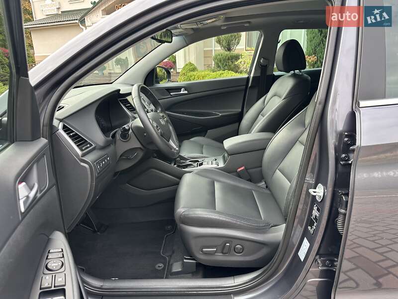 Позашляховик / Кросовер Hyundai Tucson 2015 в Луцьку