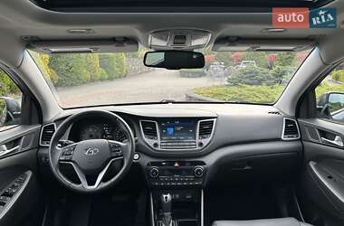 Внедорожник / Кроссовер Hyundai Tucson 2015 в 