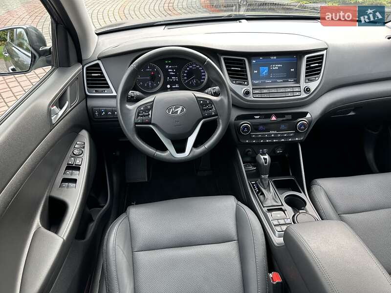 Позашляховик / Кросовер Hyundai Tucson 2015 в Луцьку