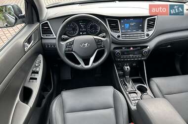 Внедорожник / Кроссовер Hyundai Tucson 2015 в 