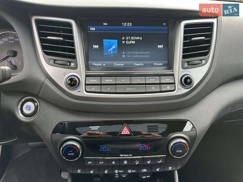 Позашляховик / Кросовер Hyundai Tucson 2015 в Луцьку