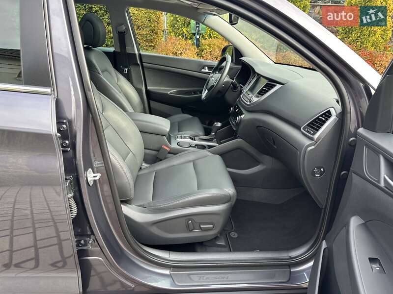 Позашляховик / Кросовер Hyundai Tucson 2015 в Луцьку