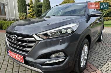 Внедорожник / Кроссовер Hyundai Tucson 2015 в 