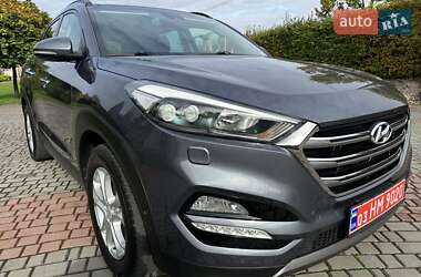 Внедорожник / Кроссовер Hyundai Tucson 2015 в 