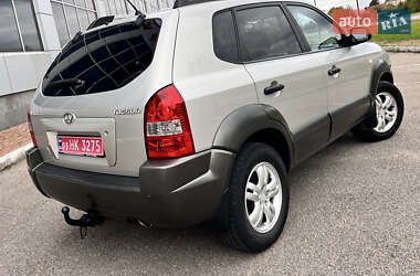 Внедорожник / Кроссовер Hyundai Tucson 2007 в 