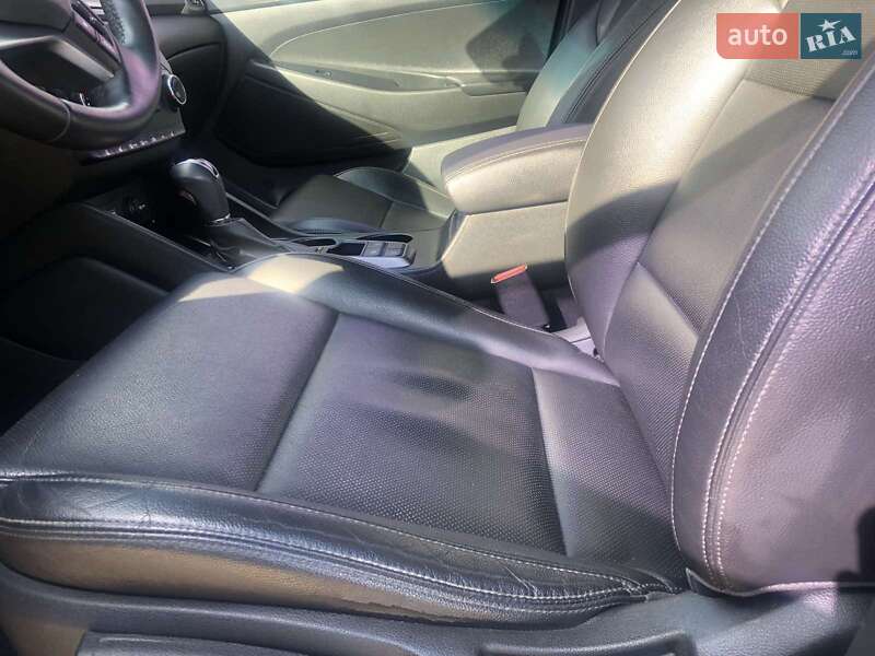 Внедорожник / Кроссовер Hyundai Tucson 2016 в Одессе