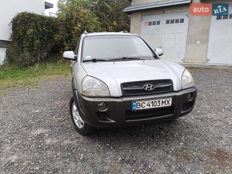 Позашляховик / Кросовер Hyundai Tucson 2005 в 