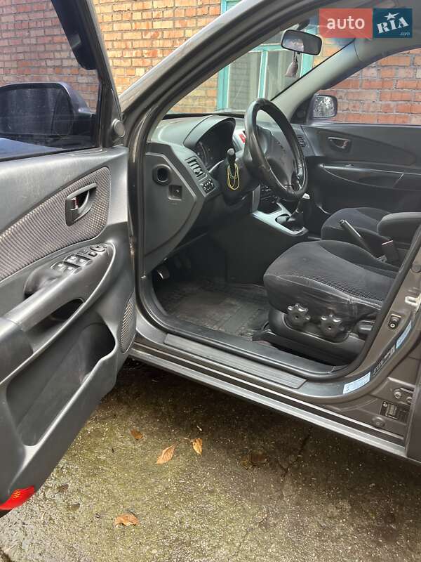 Позашляховик / Кросовер Hyundai Tucson 2007 в Нікополі фото 8 Позашляховик / Кросовер Hyundai Tucson 2007 в Нікополі
