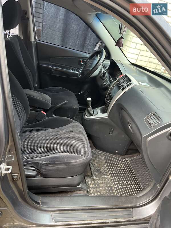 Позашляховик / Кросовер Hyundai Tucson 2007 в Нікополі фото 18 Позашляховик / Кросовер Hyundai Tucson 2007 в Нікополі