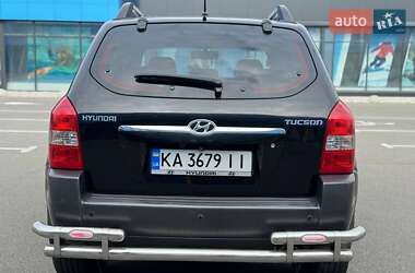 Внедорожник / Кроссовер Hyundai Tucson 2008 в 