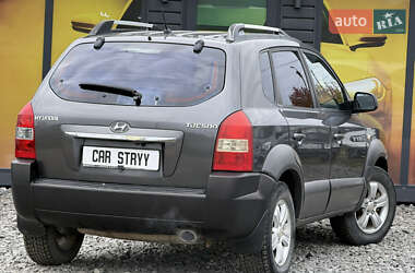 Внедорожник / Кроссовер Hyundai Tucson 2009 в 