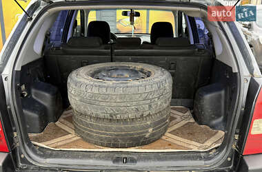 Внедорожник / Кроссовер Hyundai Tucson 2009 в 