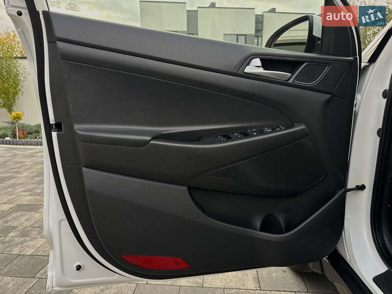 Внедорожник / Кроссовер Hyundai Tucson 2016 в Ивано-Франковске фото 48 Внедорожник / Кроссовер Hyundai Tucson 2016 в Ивано-Франковске