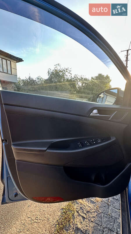 Позашляховик / Кросовер Hyundai Tucson 2017 в Києві