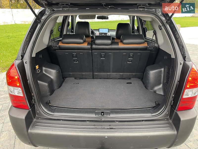 Позашляховик / Кросовер Hyundai Tucson 2006 в Луцьку