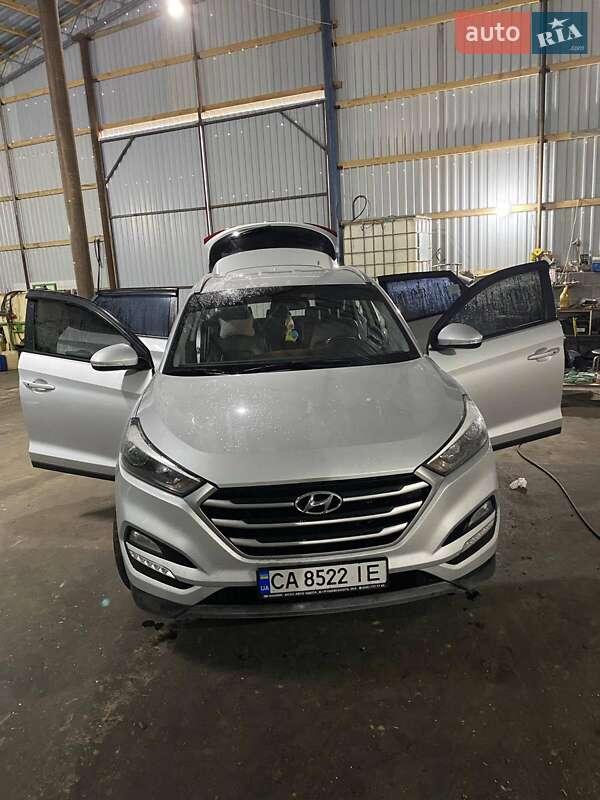 Позашляховик / Кросовер Hyundai Tucson 2017 в Тальному