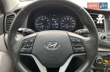 Позашляховик / Кросовер Hyundai Tucson 2018 в 