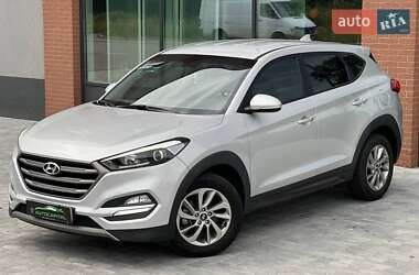 Внедорожник / Кроссовер Hyundai Tucson 2016 в 