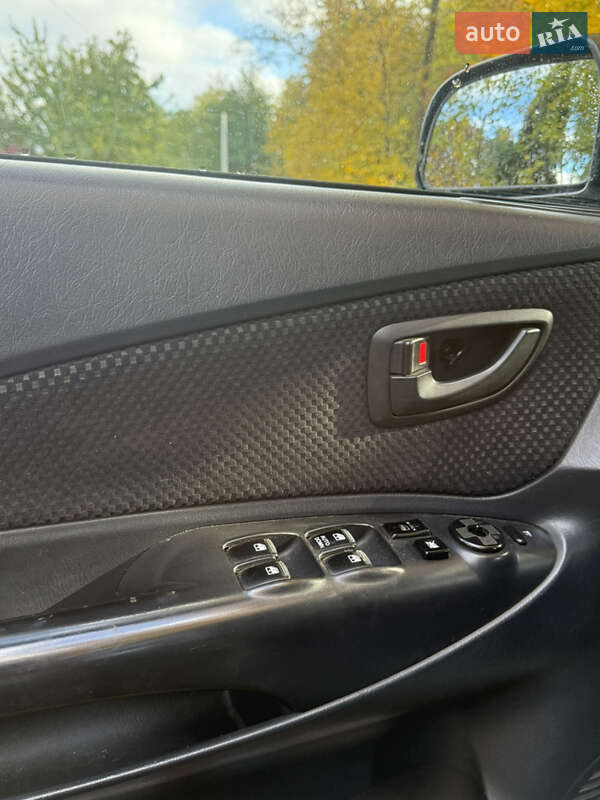 Позашляховик / Кросовер Hyundai Tucson 2008 в Рівному