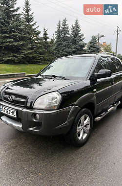Позашляховик / Кросовер Hyundai Tucson 2006 в  фото 6 Позашляховик / Кросовер Hyundai Tucson 2006 в