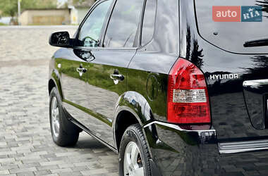 Внедорожник / Кроссовер Hyundai Tucson 2006 в 