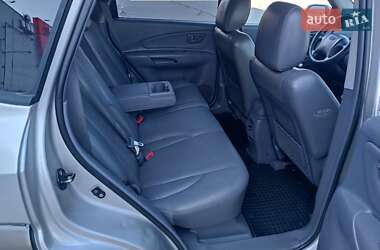 Внедорожник / Кроссовер Hyundai Tucson 2005 в  фото 13 Внедорожник / Кроссовер Hyundai Tucson 2005 в