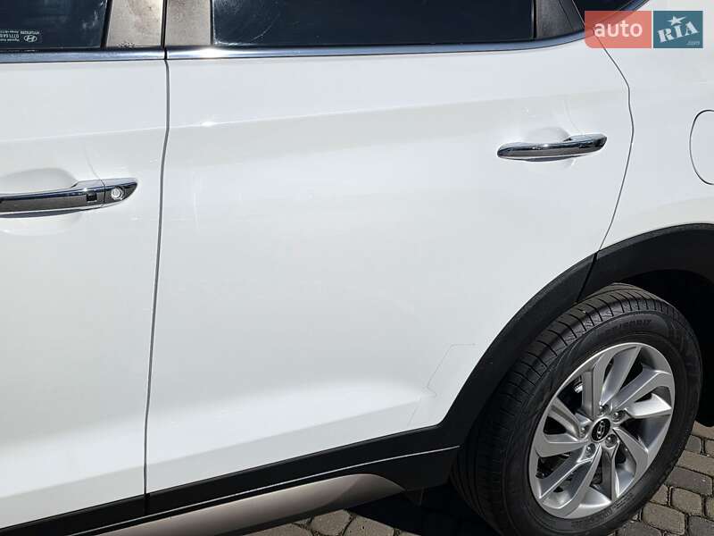 Внедорожник / Кроссовер Hyundai Tucson 2016 в Ивано-Франковске