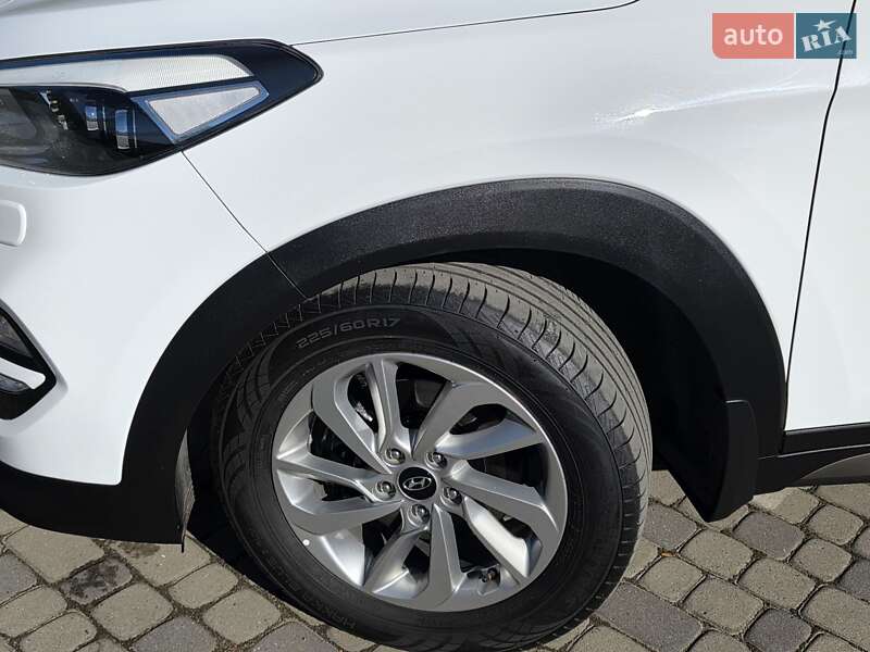 Внедорожник / Кроссовер Hyundai Tucson 2016 в Ивано-Франковске