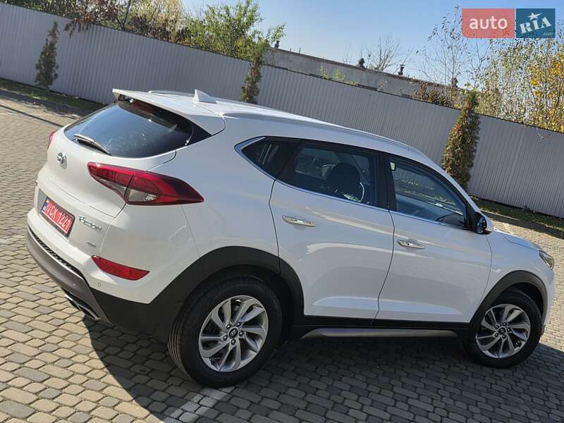Внедорожник / Кроссовер Hyundai Tucson 2016 в Ивано-Франковске
