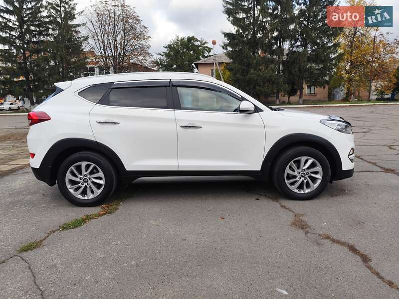 Внедорожник / Кроссовер Hyundai Tucson 2017 в Новоархангельске фото 9 Внедорожник / Кроссовер Hyundai Tucson 2017 в Новоархангельске