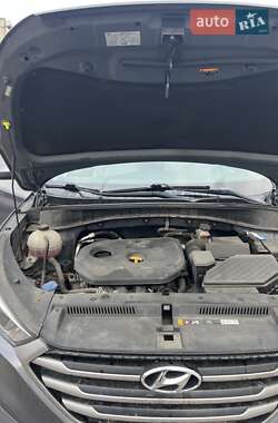 Позашляховик / Кросовер Hyundai Tucson 2016 в  фото 15 Позашляховик / Кросовер Hyundai Tucson 2016 в