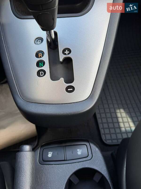 Позашляховик / Кросовер Hyundai Tucson 2008 в Кривому Розі фото 11 Позашляховик / Кросовер Hyundai Tucson 2008 в Кривому Розі