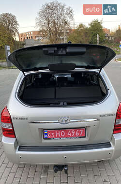 Внедорожник / Кроссовер Hyundai Tucson 2008 в 