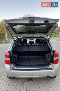 Внедорожник / Кроссовер Hyundai Tucson 2008 в 