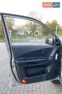 Внедорожник / Кроссовер Hyundai Tucson 2008 в 
