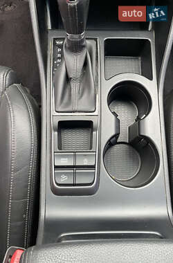 Внедорожник / Кроссовер Hyundai Tucson 2016 в 