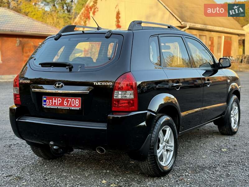 Позашляховик / Кросовер Hyundai Tucson 2009 в Гнівані